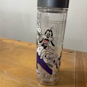 Disneyland Park 19.5” Water Bottle Mickey Goofy Donald New Clear Plastic 100